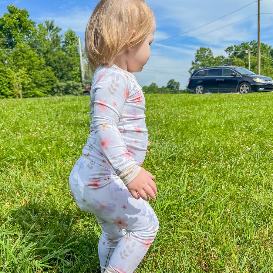 Four-way stretch for movement